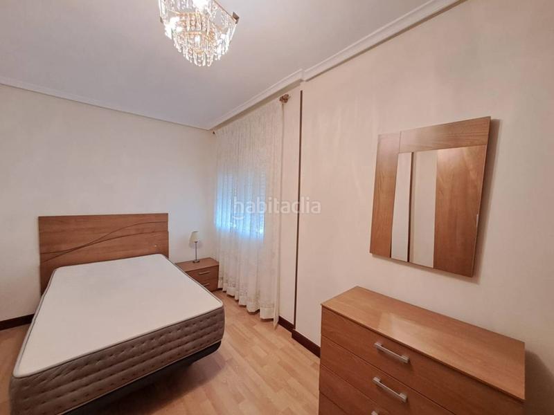 Foto 7a65fd0a-669c-4a56-a154-feabd99d3e23. Pis amb calefacció aparcament a Los Vadillos - R. Sanitaria - Pozanos Burgos