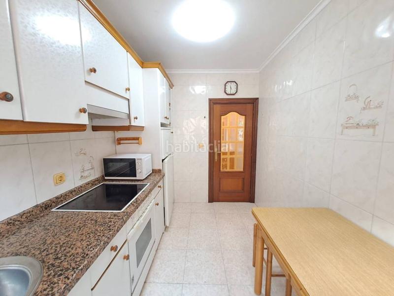 Foto a179fbec-e6e7-4f9b-803e-3b65fbe9eaa5. Pis amb calefacció aparcament a Los Vadillos - R. Sanitaria - Pozanos Burgos