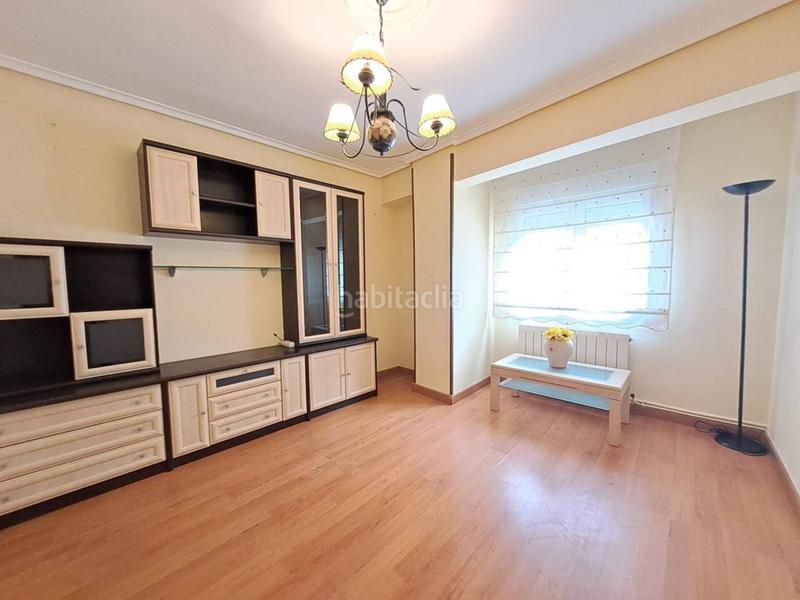 Foto c0b69e62-4c53-4e20-a20d-d359f1b2cb65. Pis amb calefacció aparcament a Los Vadillos - R. Sanitaria - Pozanos Burgos