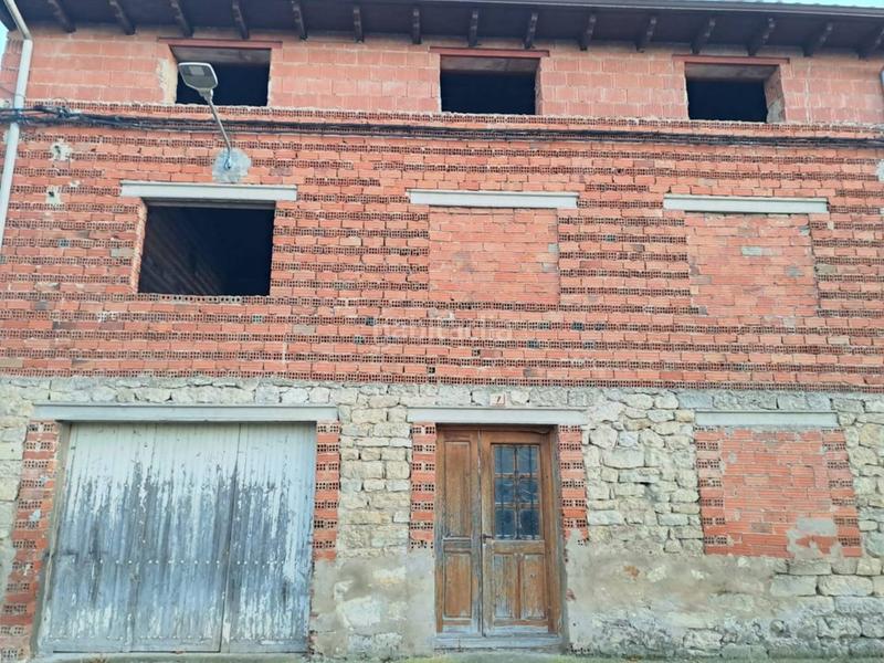 Foto ff34acad-d57f-4c07-93f1-09fbfd2c8a28. Maison jumelée avec parking dans Quintanilla Vivar