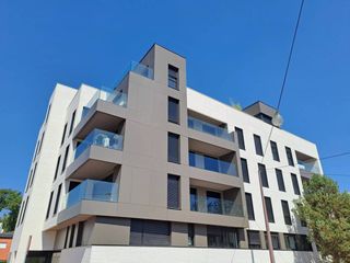 Location Appartement  Calle doña sol. Precioso apartamento de lujo a estrenar completamente exterior e