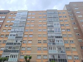 Piso en Calle Luis Alberdi
