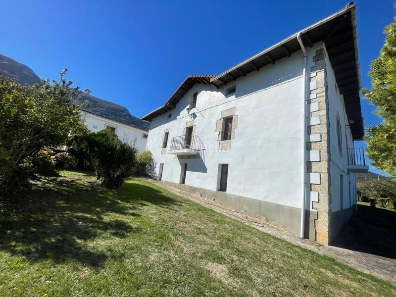 Foto 58044d67-05a1-4314-bc72-c9c4df5a2b81. Casa amb calefacció aparcament a Valle de Mena