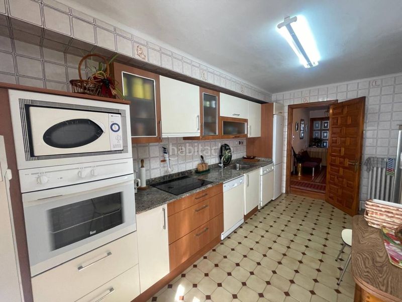 Foto 93f9f243-36d2-4768-8918-516cce3fd854. Casa amb calefacció aparcament a Valle de Mena