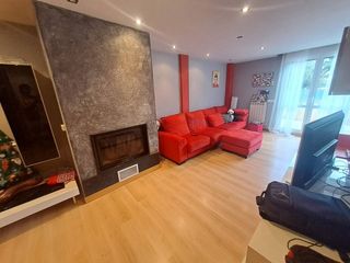 Casa  Calle los arces. Preciosa casa seminueva con jardin y atico por solo 159.000!! no