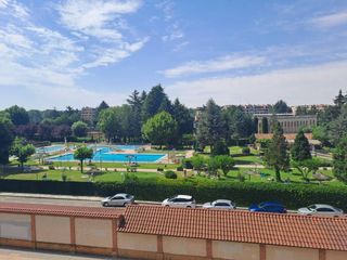 Appartement  Avenida constitución española. Piso para entrar a vivir frente a la deportiva, exterior al sur