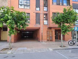 Aparcament cotxe  Calle vitoria. Se vende plaza de garaje en gamonal calle vitoria