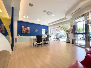 Location Bureau  Calle guardia civil. Luminosa y totalmente equipada oficina en el centro. gran visibi