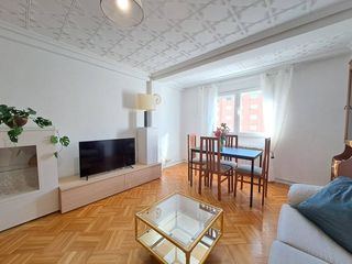 Rent Flat  Calle vitoria. Piso reformado en alquiler por temporadas para estudiantes, prof