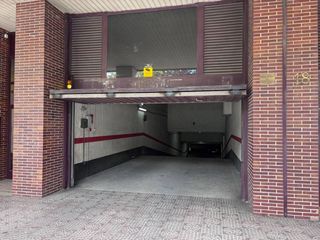 Autoparkplatz  Calle victoria balfe. Plaza de garje doble en g3