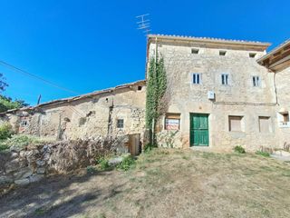 House  Calle pablo garcía virumbrales. Casa de piedra para dejar a su gusto con jardin y terreno en ata