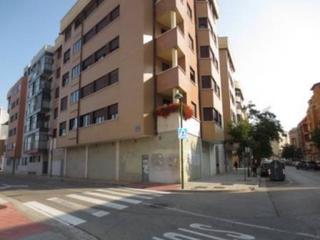 Location Local commercial  San pedro y san felices 24-26. Local comercial de nueva construcción en venta