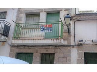 Maison  Calle modelo. Casa con una superficie construida en dos plantas de 45 m. dist