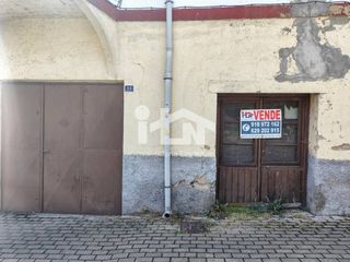 Parking voiture  Calle barbuda. Garaje en venta en las navas del marqués