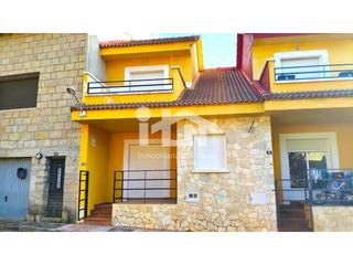 Chalet  Estación. Venta de chalet adosado en navalperal de pinares