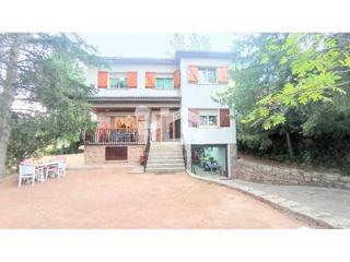 Chalet  San eugenio. Venta de una villa en las navas del marqus