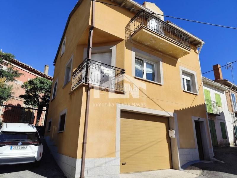 Foto 533fa061-85dd-4410-9f76-f7c6516923f9. Casa amb calefacció aparcament a Navalperal de Pinares