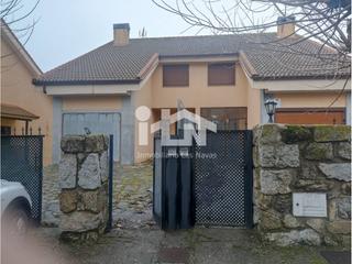 Chalet  Real. Venta de chalet pareado en peguerinos