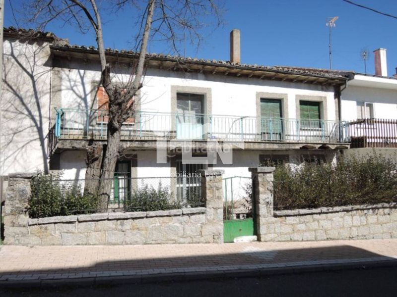 Foto ffb882da-6b75-4c3e-9e2e-667177d6b81a. Casa a Navas del Marqués (Las)