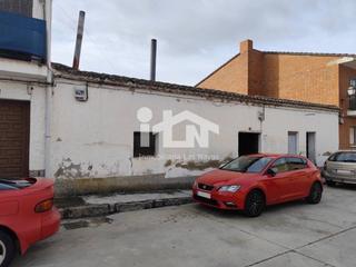 Casa  Fuentenueva. Venta de un inmueble en hoyo de pinares