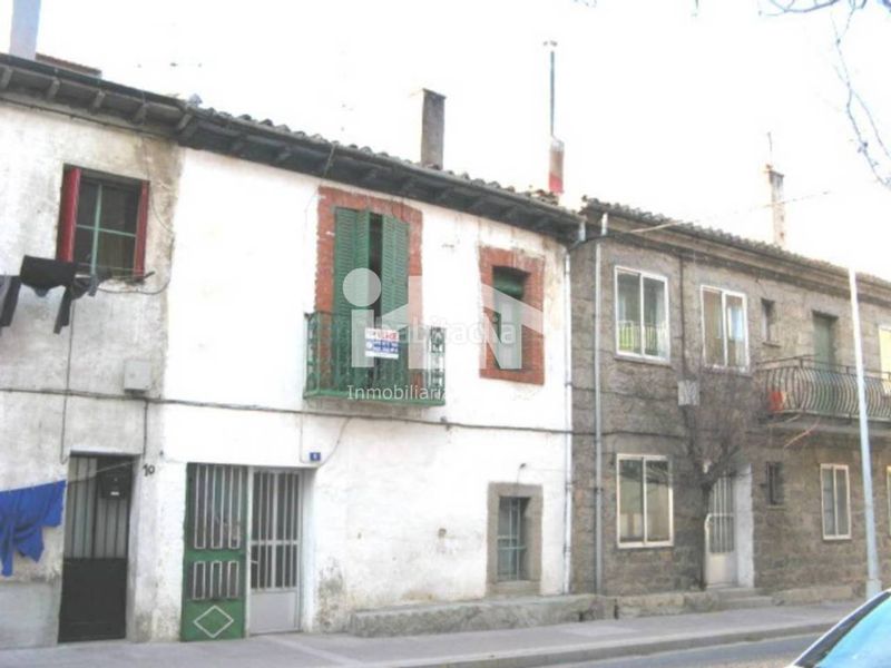 Foto 506c8fe8-2abb-4b86-b722-52207a5c7624. Casa a Navas del Marqués (Las)