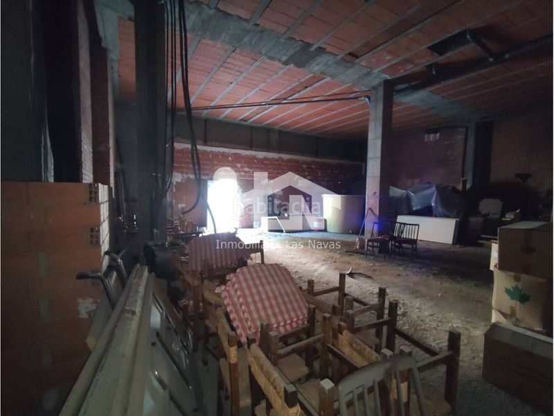 Foto a62a3072-73c3-4528-8f94-e7514801ee2b. Local comercial a Navas del Marqués (Las)