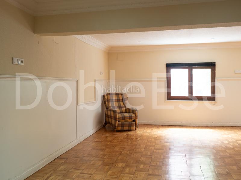 Foto f5da2b84-a8e2-407a-84f4-126c4cb674fd. Piso ocasión venta de loft reformado en zona institutos la milagrosa ideal inversión! descubre este acogedor loft de unos 60 en Gijón