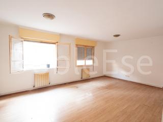 Pis  Gijón - cl quevedo. Piso en venta en el coto  3 habitaciones, 67 m útiles  80 m2 con