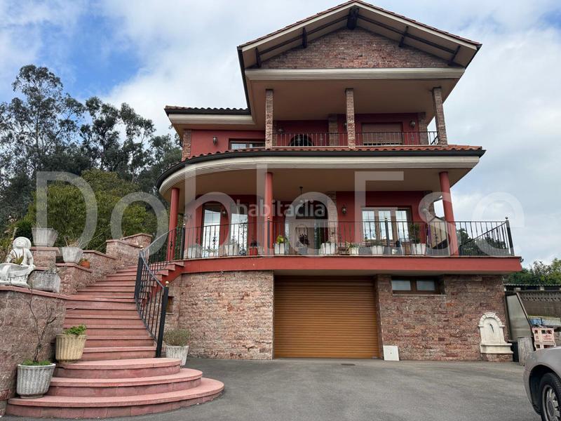 Foto 1280ee1c-9a16-4ae2-9f3d-6af781a42429. Casa amb calefacció aparcament a Sierín Gijón