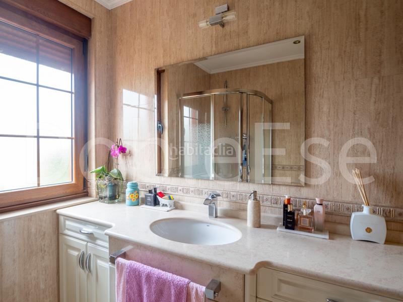 Foto 3ebc3d2d-d29f-4ae3-97bc-693bf96932cd. Casa amb calefacció aparcament a Sierín Gijón