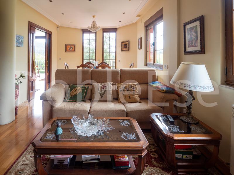 Foto 49c95eab-fe3b-4cc3-aa2d-4f8812b541a2. Casa amb calefacció aparcament a Sierín Gijón