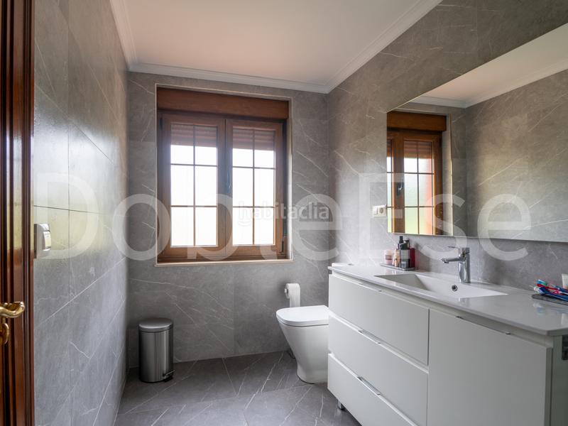 Foto a5a64025-6891-4d00-a654-844cb7da2f95. Casa amb calefacció aparcament a Sierín Gijón