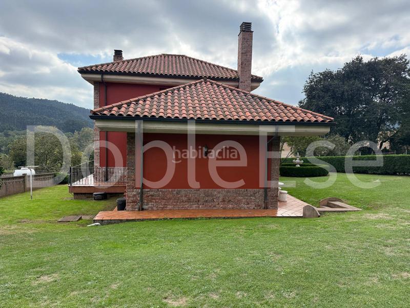 Foto a6d3fa2d-3a7e-44cd-b5ba-bba6fe6d4b61. Casa amb calefacció aparcament a Sierín Gijón