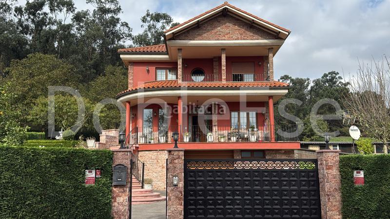 Foto b8bf1229-7fa9-4657-b442-6f6af3b86674. Casa amb calefacció aparcament a Sierín Gijón