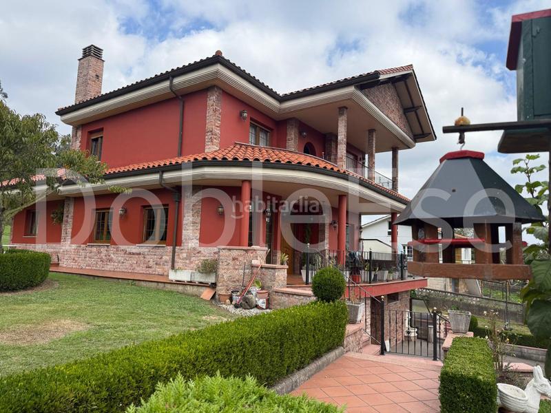 Foto c5fbf98c-a540-47e2-9d3a-7eda45256a15. Casa amb calefacció aparcament a Sierín Gijón