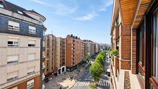 Pis  Gij�n - cl francisco de paula jovellanos. Venta de excelente vivienda en 6� planta con ascensor, garaje y