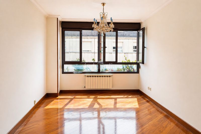 Foto 7ceb72ed-f1e9-4397-942a-39836b306a28. Pis amb calefacció aparcament a Llano Gijón