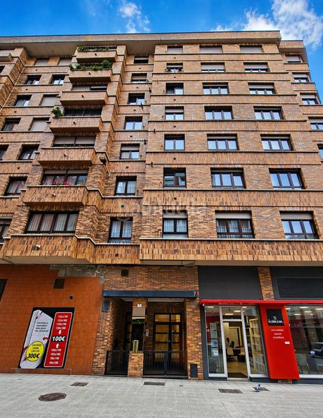 Foto 8621efb2-9cd3-41f5-b2a5-3e9f9aced87b. Pis amb calefacció aparcament a Llano Gijón