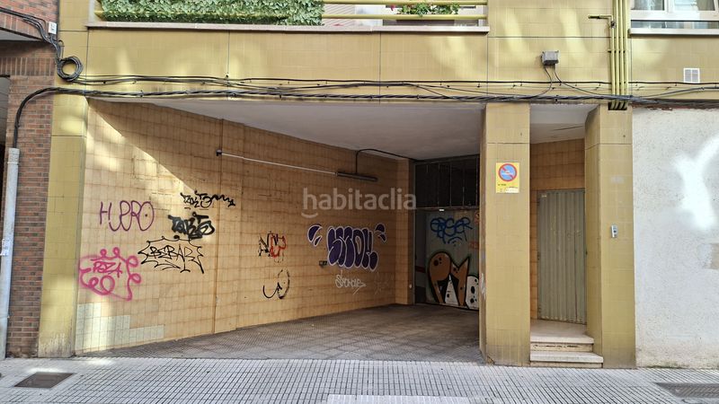 Foto 8ae7abf3-8a3b-43e6-a7be-8344da6a0193. Aparcament cotxe a Laviada Gijón