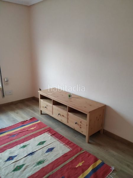 Foto 9e1f2c98-8e5d-4859-a5d3-b5e3ca14c84f. Rent flat with heating in Versalles Avilés