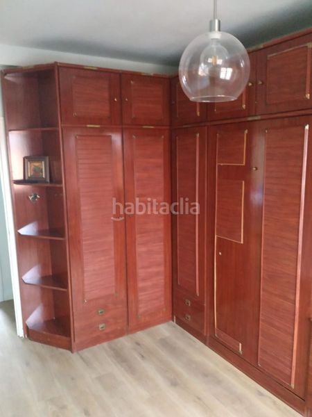 Foto b27a9751-4b9b-45b2-bf4e-7960e6a32a11. Rent flat with heating in Versalles Avilés
