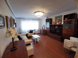 Rent Flat  Calle nicanor piñole. Piso salinas