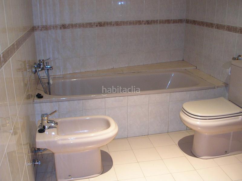 Foto f0810e77-16b8-4cb9-b0b1-dbbec43ab0bf. Dúplex amb calefacció a Centro Avilés