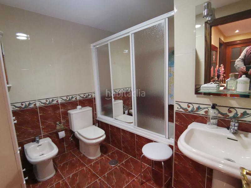 Foto 354900ec-ae95-4df4-ab0a-545872cc2a92. Flat with heating parking in Centro Avilés