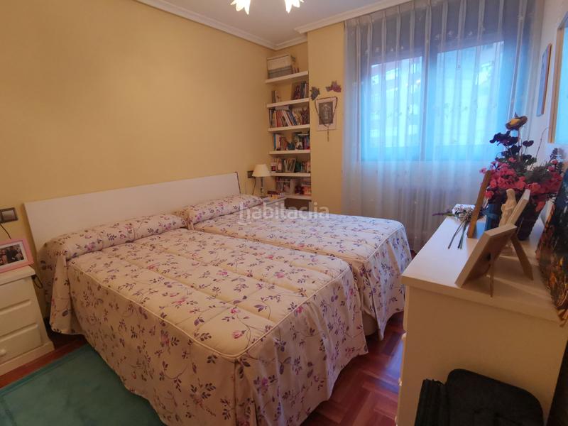 Foto 4c355186-8118-4082-8f1a-a592da2f2931. Flat with heating parking in Centro Avilés