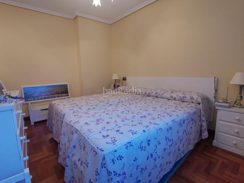 Foto a99e9cc3-5efd-4dab-a7e1-4ea4b4654442. Flat with heating parking in Centro Avilés