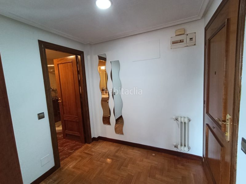 Foto 0cf8b2b0-2e36-46fc-ac56-5b12f6c1e01d. Loft amb calefacció a Centro Avilés