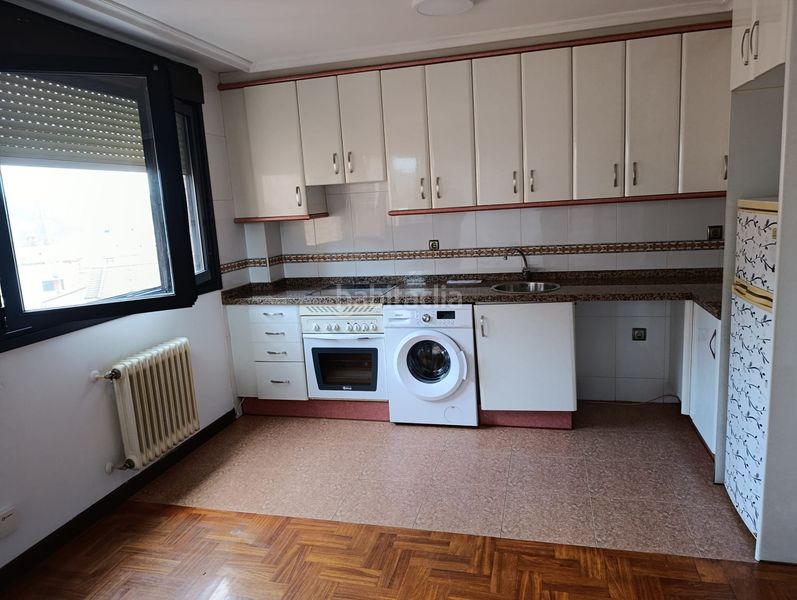 Foto 20584e88-6a88-4e9c-836d-23bd98d89895. Loft amb calefacció a Centro Avilés