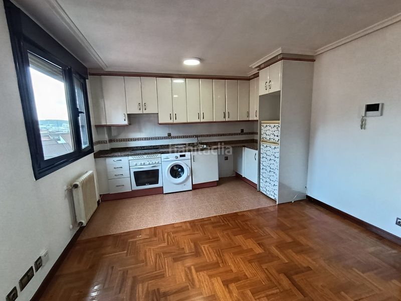 Foto 3bc7a036-4a07-41ed-91c5-005941ee6642. Loft amb calefacció a Centro Avilés