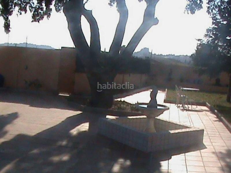 Foto ce6ac38a-c9e8-4022-982a-5a4a6471a804. Casa superf. 280 m², 800 m² solar, 8 habitaciones, 2 baños, 1 aseo, cocina, comedor, terraza, jardín, garaje, calefacción, agua, luz en Vallmoll